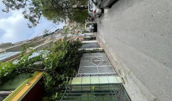 Bán Nhà mặt phố 56m²