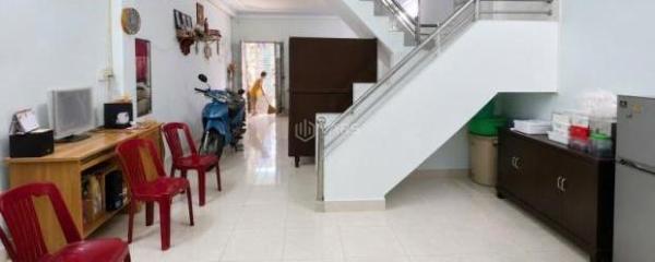 Bán Nhà mặt phố 52m²