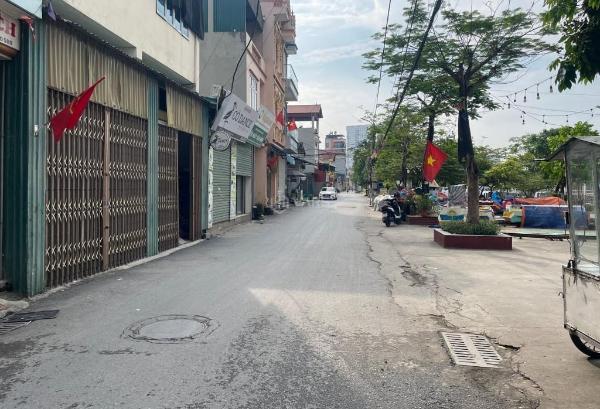 Chủ cần bán Nhà mặt phố 65m²