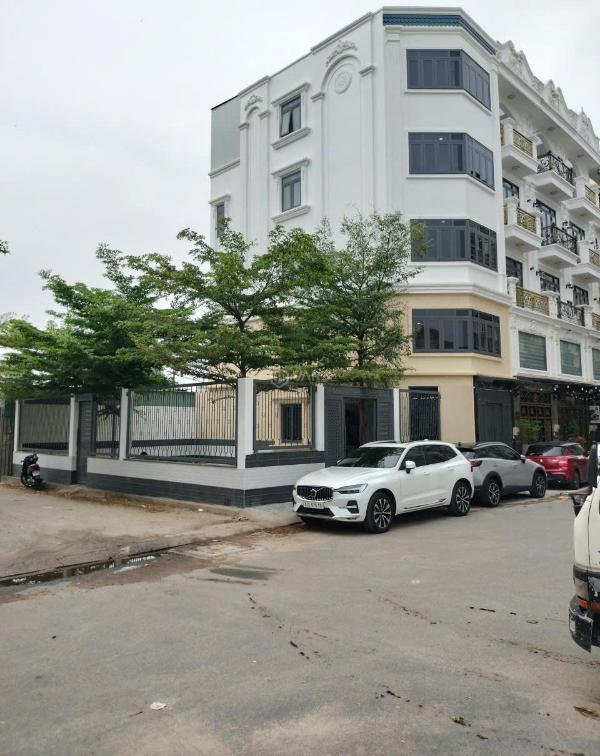 Bán Nhà mặt phố 119m²
