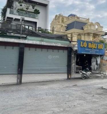 Bán Nhà mặt phố 200m²