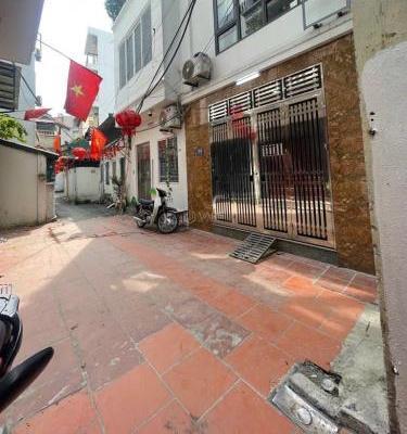 Bán Nhà mặt phố 52m²