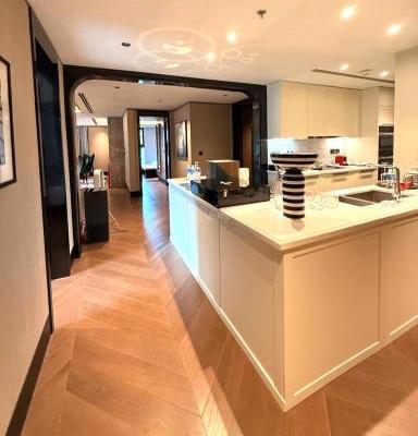 Bán Nhà mặt phố 200m²