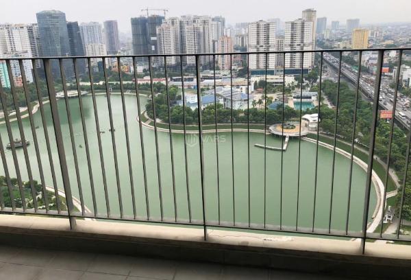 <mark style="background-color: transparent; font-weight: 400; ">Bán 👍 căn hộ 2pn vinhomes d capitale 83m2/ c6 view hồ giá chỉ 10.x tỷ</mark>