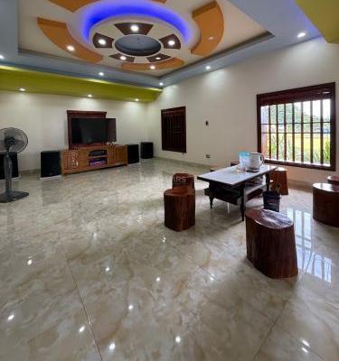 Bán Nhà trong hẻm 135m²