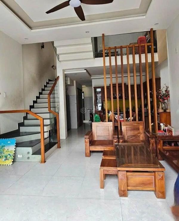 Nhà 3 tầng mặt tiền lê văn sĩ - nhà đẹp giá tốt lại 🏬 gần biển