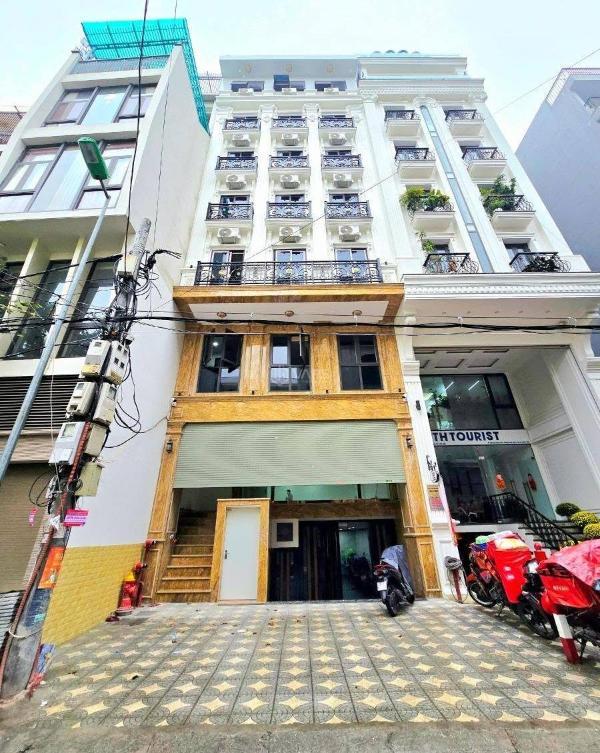 Tòa 🏤 apartment mặt phố vỉa hè rộng 9 tầng mt 7.5m 82 tỷ dòng tiền 250tr/th