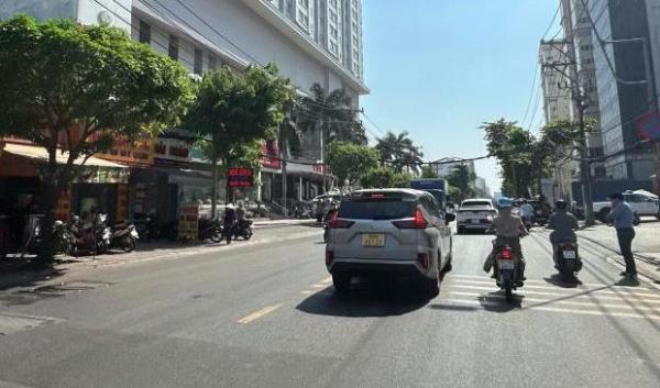 Nhà MTKD 5 lầu ngang 5.5m 176m2 ngay Vincom Nguyễn Xí Bình Thạnh KD dòng tiền 🏬 32 tỷ.