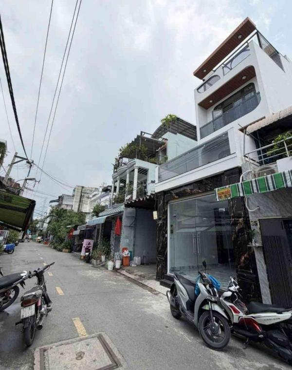 Mặt tiền trục đường kinh dương vương - gần bx miền tây - 4 tầng - 🏣 4,5x15m