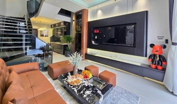 Bán Nhà mặt phố 81m²