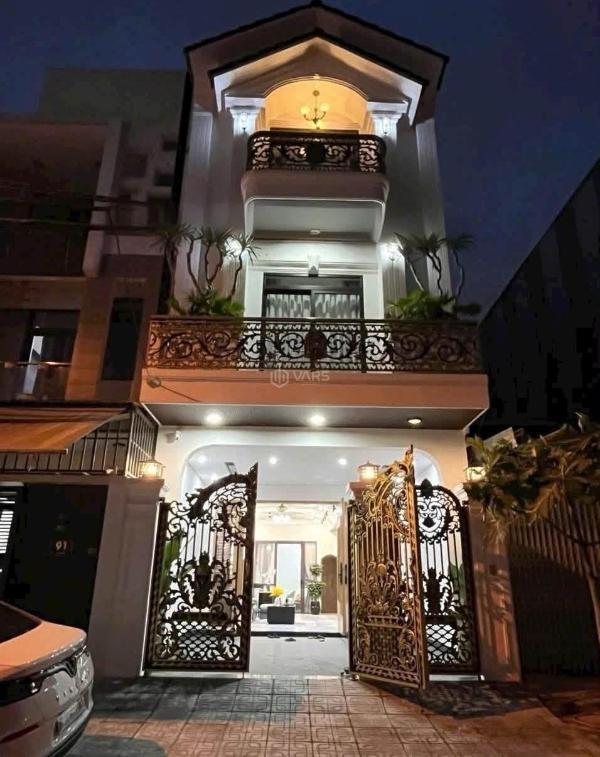 Chủ cần bán Nhà mặt phố 77.5m²