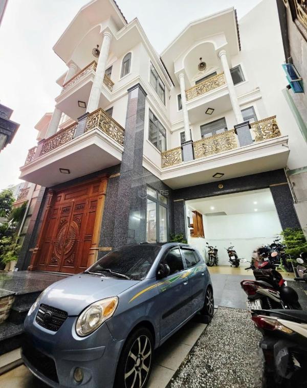 Biệt thự cao cấp gần cầu vượt 🆘 cây gõ - 4 tầng có thang máy - giá 24,9 tỷ