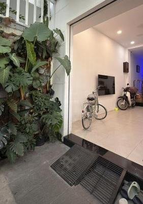 Chủ cần bán Nhà mặt phố 80m²