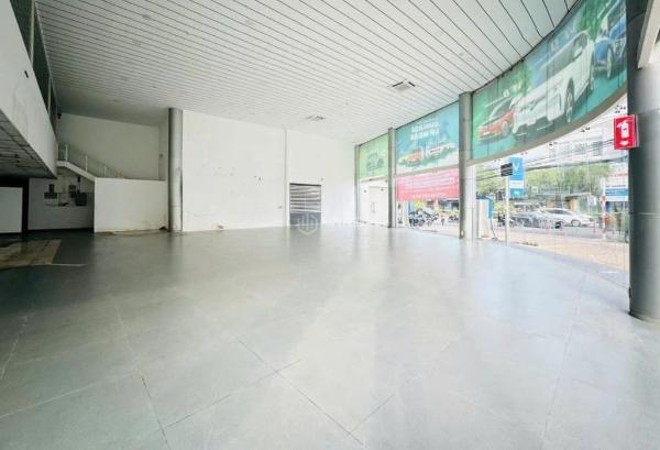 Cho thuê mặt bằng 1.400m² góc 2 mặt tiền đường 30/4 giao nguyễn 🌊 văn linh cần thơ