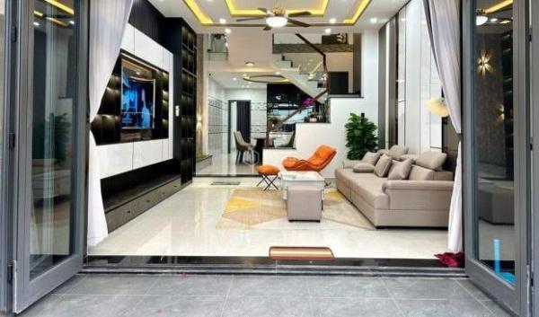 🔥 ĐỪNG VỘI LƯỚT! ĐƯỜNG 5M5 🏢 – NHÀ 3 TẦNG MỚI CỨNG – CHỈ 5 PHÚT CHẠM BIỂN, AI NHANH THÌ CÒN