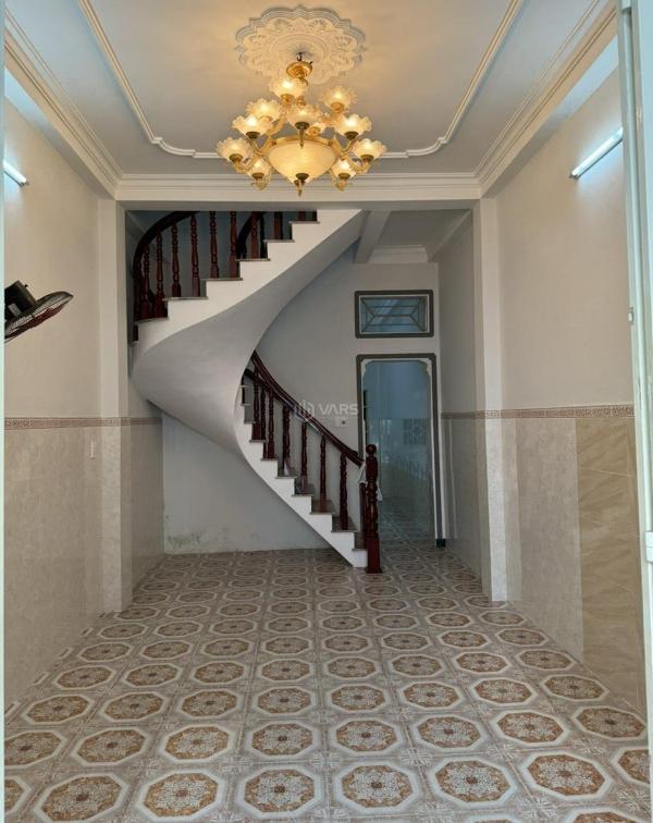 Cho thuê Nhà trong hẻm 100m²