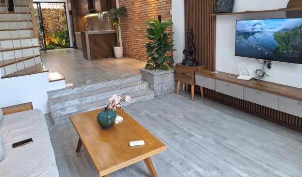 Chủ cần bán Nhà mặt phố 76m²