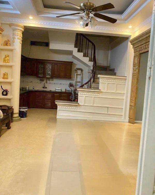 Cho thuê nhà ngõ 58 nguyễn khánh toàn, cầu giấy,38m*5 tầng sạch đẹp 🏬 giá 15 triệu