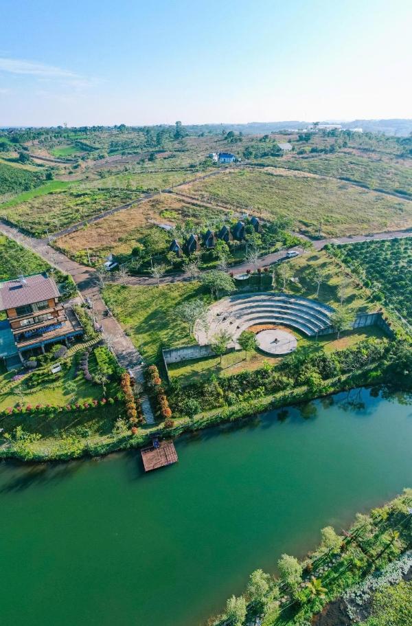 Chính chủ bán lô đất nghỉ dưỡng view hồ tại thành phố bảo lộc sổ sẵn giá 🏘️ ngộp