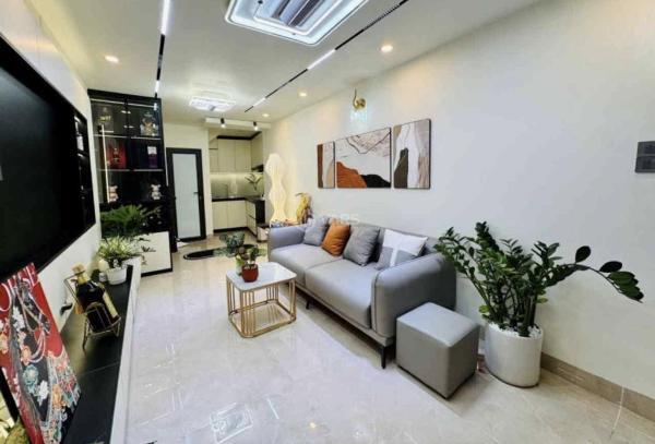 Cần bán Nhà trong hẻm 17m²