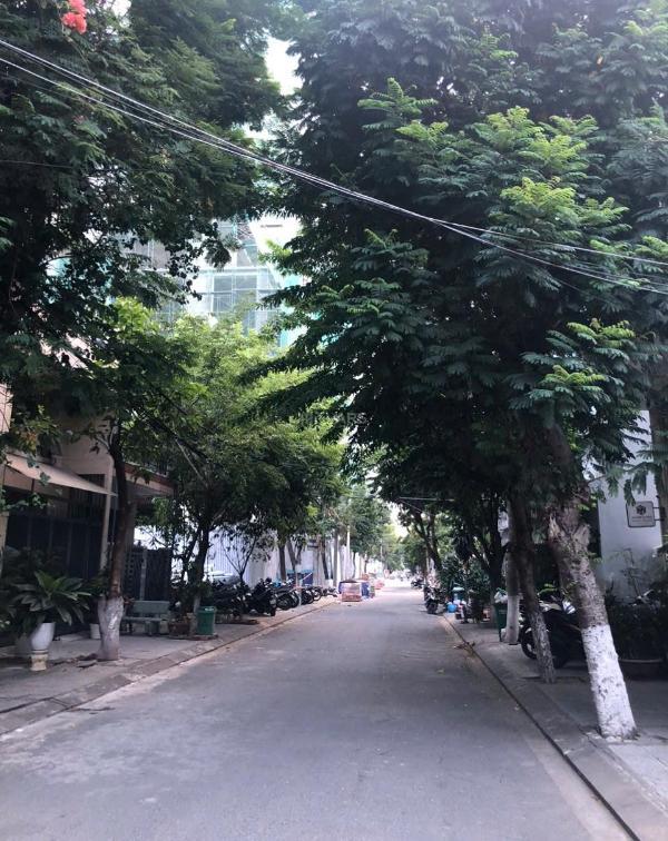 <mark style="background-color: transparent; font-weight: 400; ">Bán Đất nền riêng lẻ 80m²</mark>