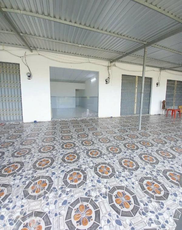 💥nhà lộ ô tô gần kdc tân phú, cách 🏦 chợ 586 khoảng 2km, giá thuê rẻ