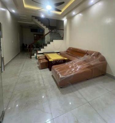 Cho thuê nguyên căn phố Văn Cao, DT: 🌊 50m2, 5 p.ngủ.