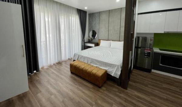 Cho 🏬 thuê căn hộ phố Văn Cao, 1 p.ngủ (40m2), có ban công.