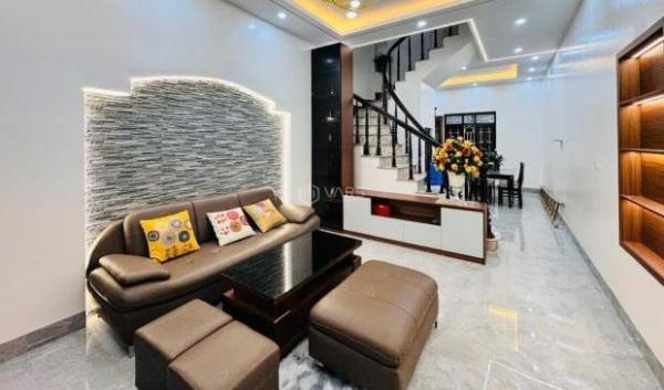 Bán nhà Đội Cấn, Ba Đình, 🏦 dt 48m, ngõ rộng, cách 10m ra mặt phố, vài bước ra hồ. Giá 12 tỷ