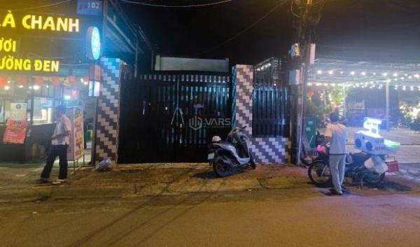 MẶT TIỀN NGÔ QUYỀN 🏢 - 180m2 - NHÀ CẤP 4 - DCK