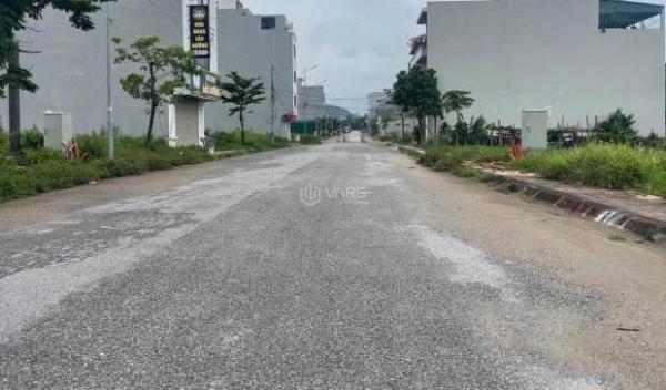 Bán lô A40 đất Dịch Vụ Hán Lữ, Khai 🏦 Quang, Vĩnh Yên lh_09876*****