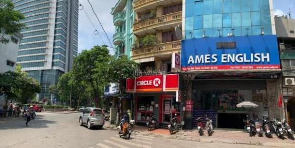 Cho thuê văn 🏡 phòng tòa nhà 12 tầng gần Đường Thanh Niên, trống Dt 125m2, 250m2
