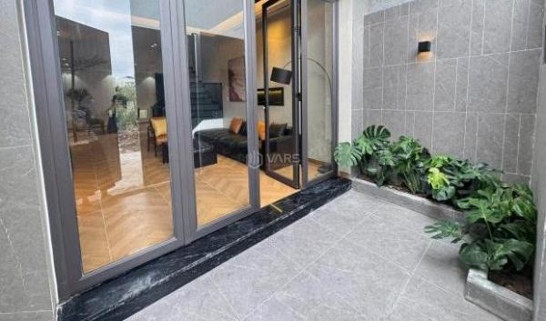 NHÀ 3 TỶ 480 TRIỆU, NGÕ Ô TÔ ĐỖ CỬA KĐT BÃI VIÊN, 🏣 54 M2 x 3 TẦNG
