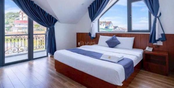 Cho thuê khách sạn 14 phòng 🏬 ngủ view siêu đẹp Hùng Vương Đà Lạt giá 50 triệu