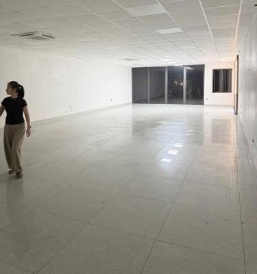 Cho thuê tầng 2 và 🏤 3 căn nhà mặt phố phường Thanh Bình, TP Hải Dương, tổng 300m2, giá tốt