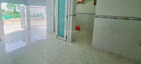 Cho thuê căn góc dt 97m2 có 3 phòng ngủ , đường oto khu Tái định cư Đất 👍 Lành