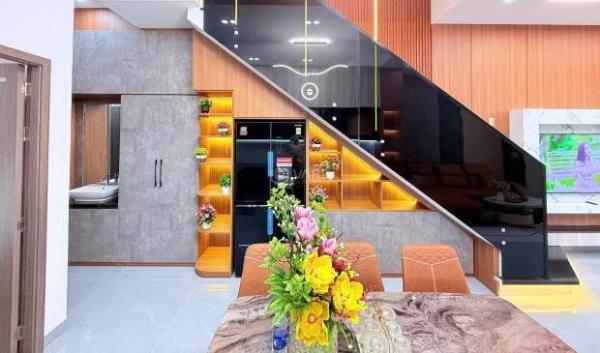 Chủ cần bán Nhà trong hẻm 90m²