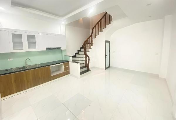 Bán nhà 5 tầng - dt 31m - mỗi tầng 1 phòng khép kín - ôtô đỗ gần ☘ - chỉ 4 tỷ