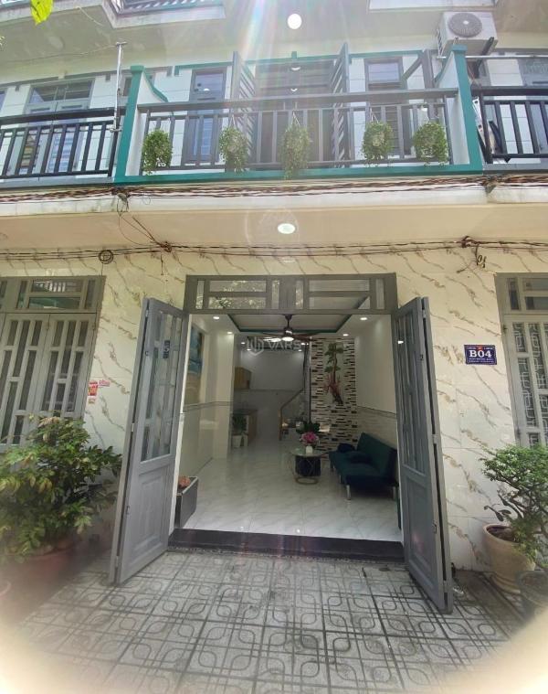 <mark style="background-color: transparent; font-weight: 400; ">Chính chủ bán 🔥 nhà 4x8 giáp hóc môn , bình chánh 320triệu</mark>